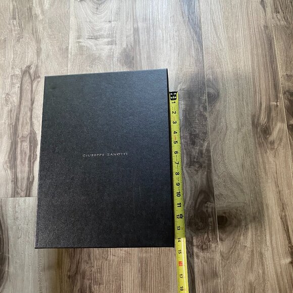 Giuseppe Zanotti Shoe Box - Picture 5 of 6